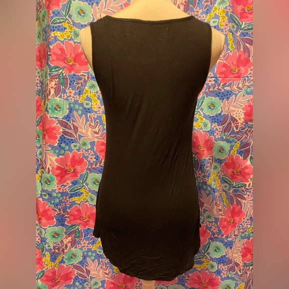 💕3 for $20💕 Tank top with some sequins by the chest area - Picture 3 of 5